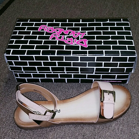 Sandals - Picture 2 of 3